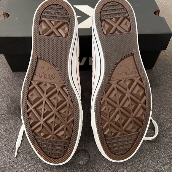 CONVERSE ALL STAR OX Sneakers Size 8 NEW IN BOX - Picture 2 of 3